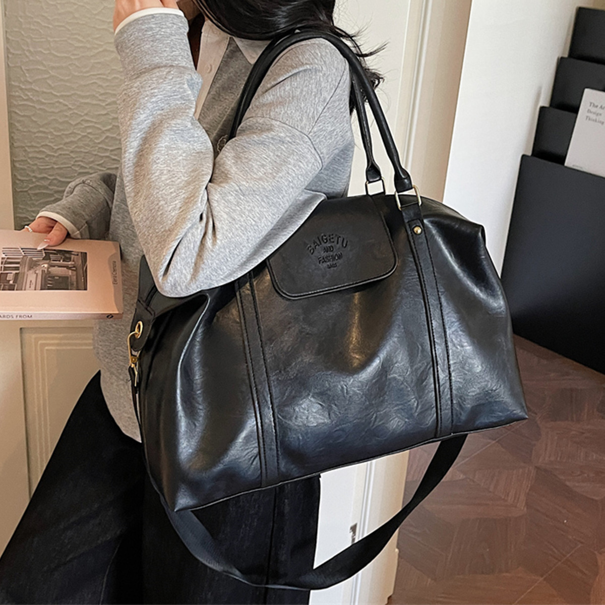 Retro-Umhängetasche aus Lackle – Women Bags For Airport Bewertung und Preis